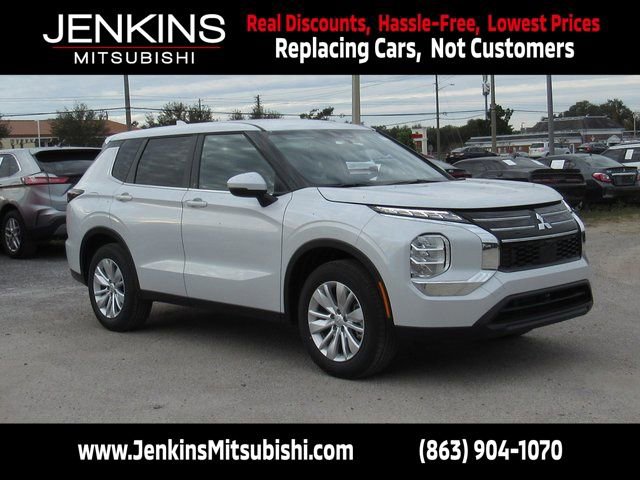 New 2026 Mitsubishi Outlander ES