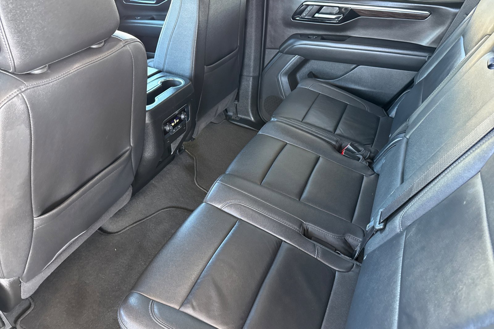 Used 2025 Chevrolet Tahoe Z71 image 15