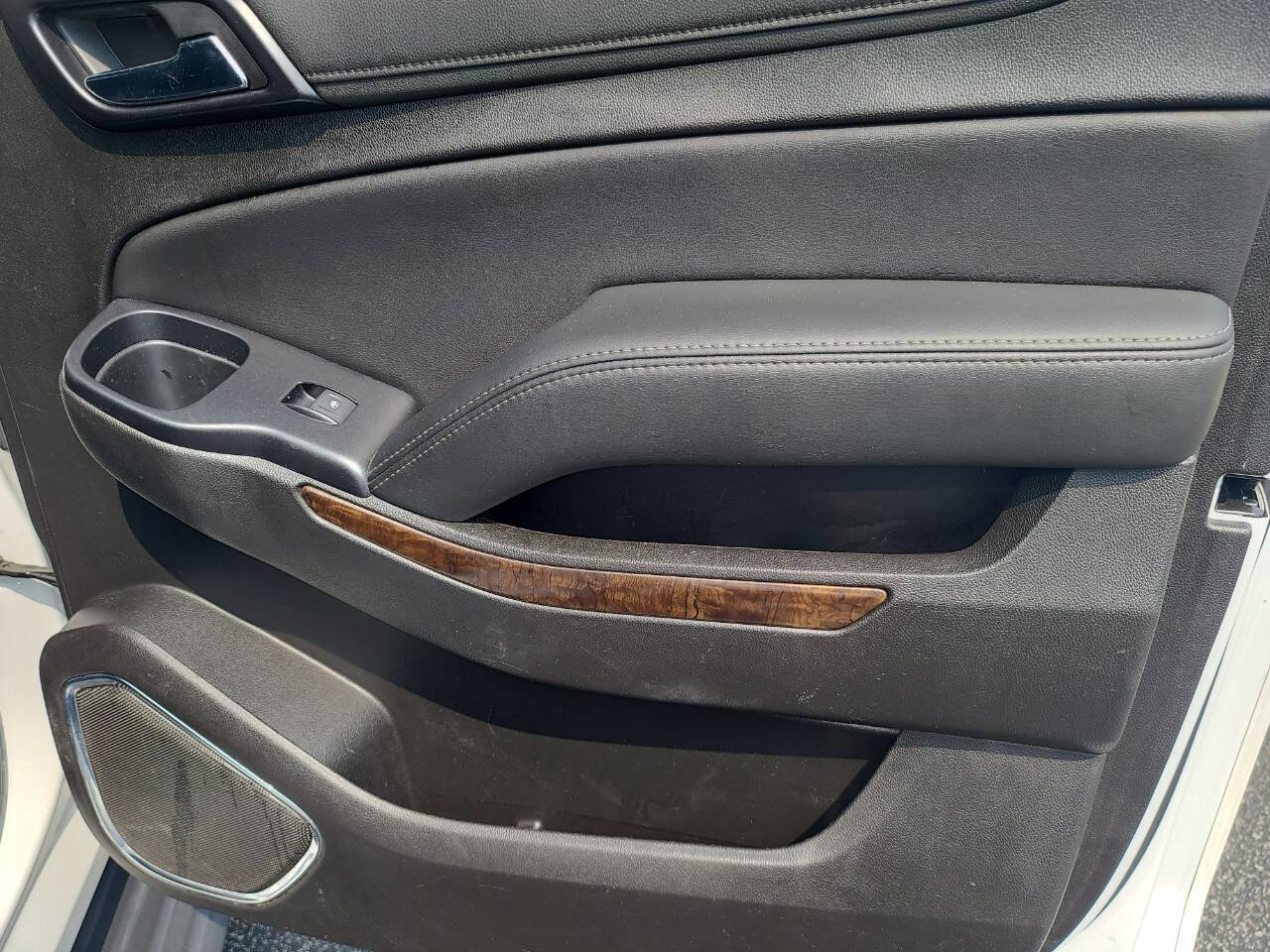 Used 2019 Chevrolet Suburban LT AWD/4WD image 35