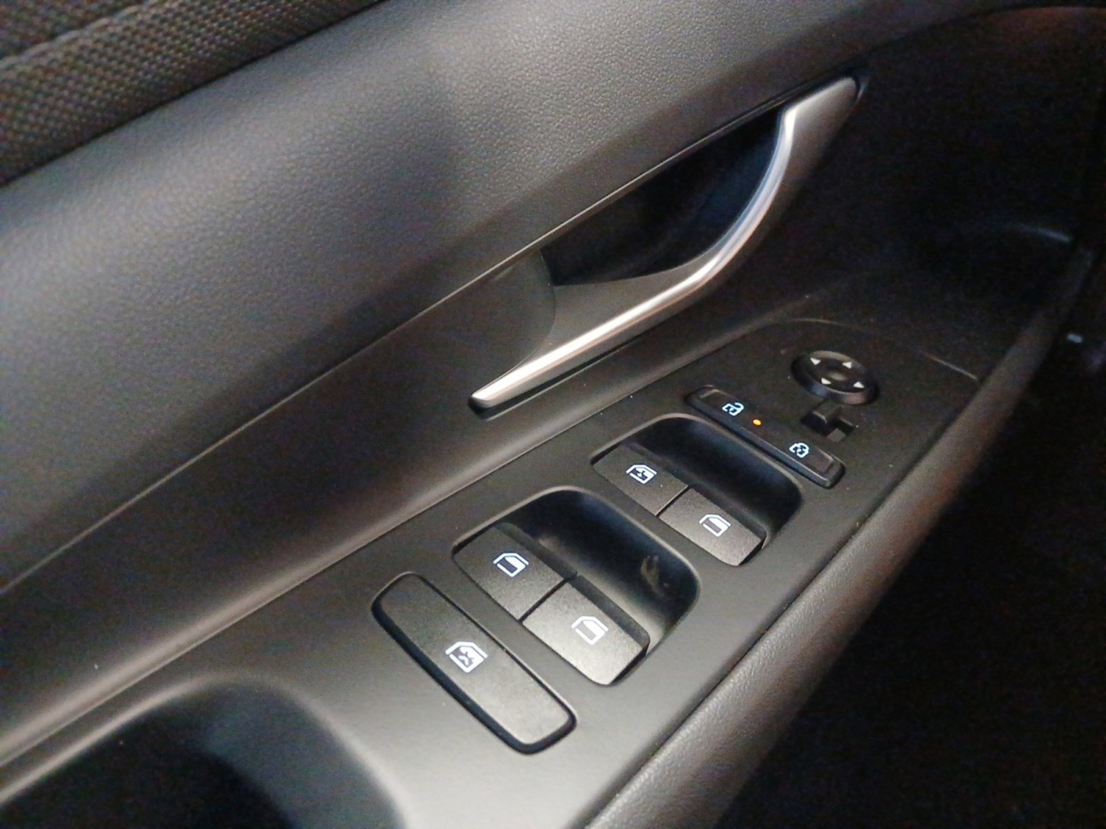 New 2025 Hyundai Elantra Blue image 18