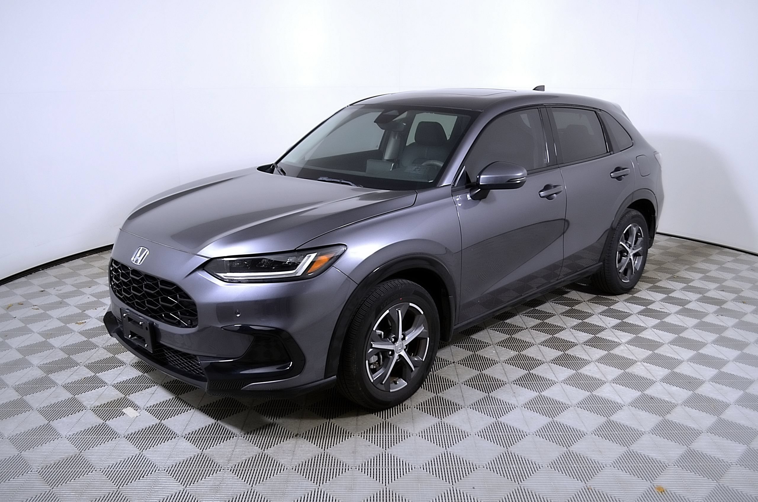 Used 2024 Honda HR-V EX-L video 3