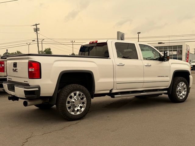 Used 2018 GMC Sierra 2500 Denali AWD/4WD image 7