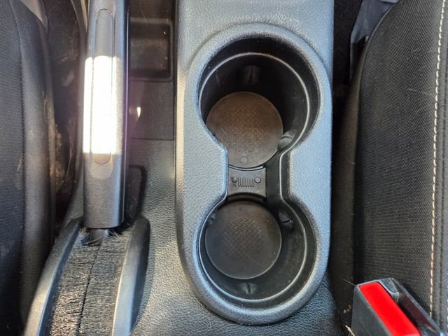 Used 2016 Jeep Wrangler Unlimited Sahara image 13