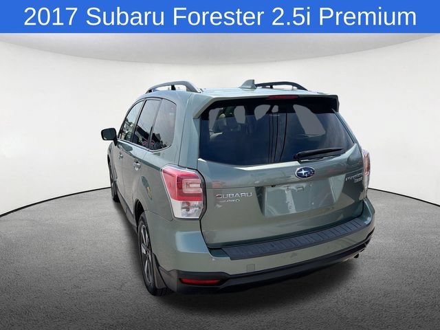 Used 2017 Subaru Forester 2.5i Premium w/ All-Weather Package AWD/4WD image 14