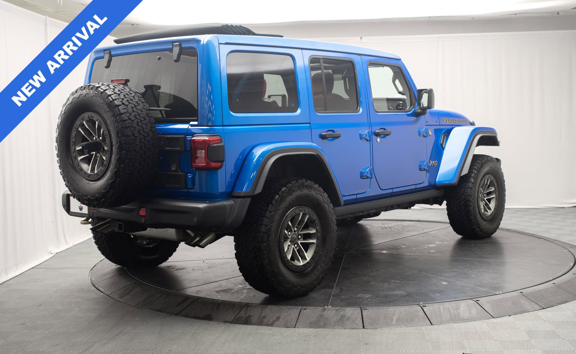 Used 2024 Jeep Wrangler Unlimited Rubicon 392 AWD/4WD image 3