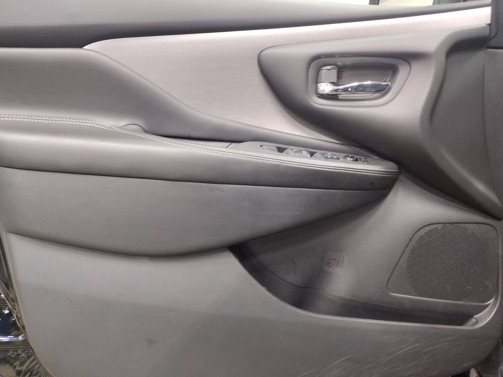 Used 2022 Nissan Murano S image 17