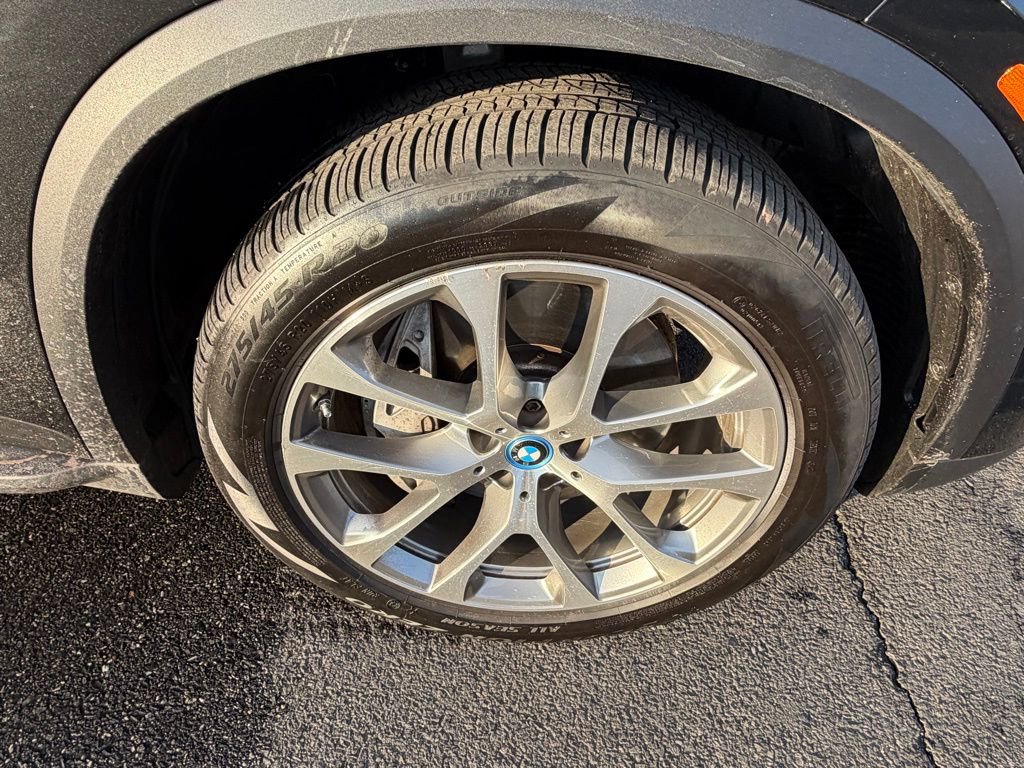 Used 2025 BMW X5 xDrive50e image 15
