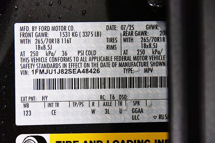 Used 2025 Ford Expedition Active AWD/4WD image 12