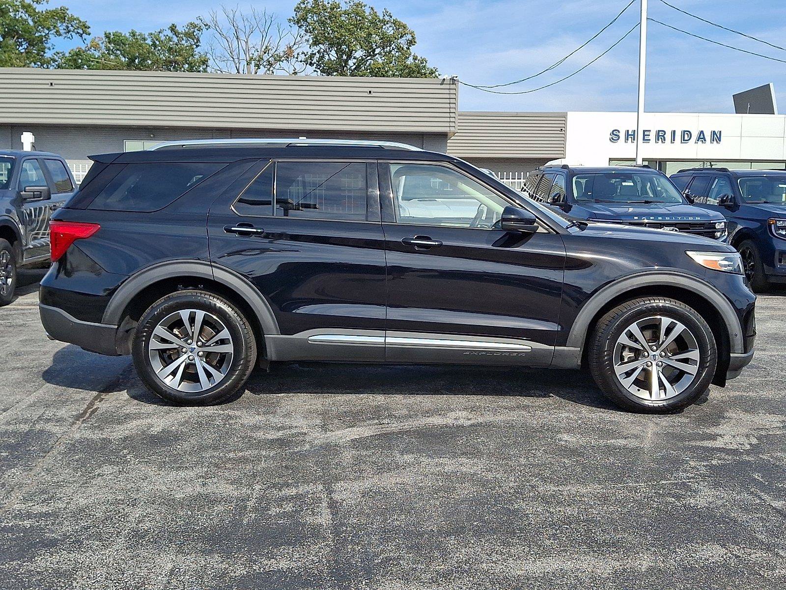 Used 2020 Ford Explorer Platinum w/ Premium Technology Package AWD/4WD image 8