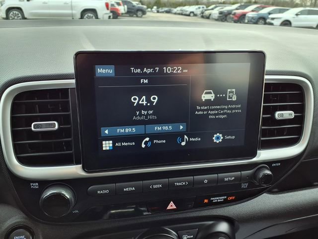 Used 2025 Hyundai Venue SEL image 42