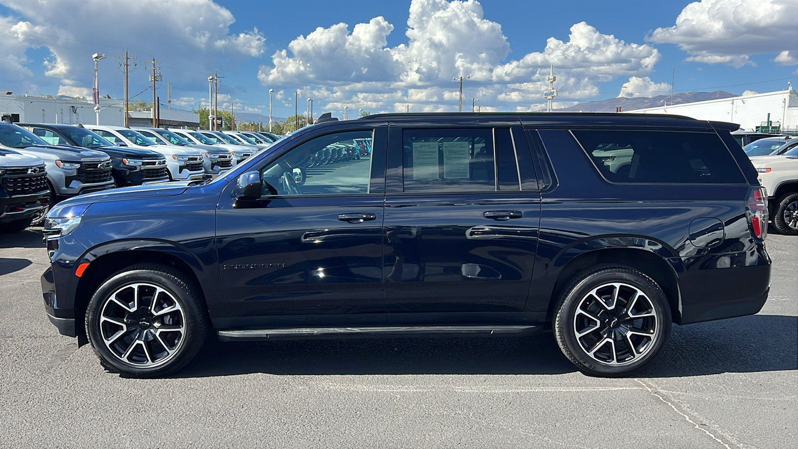 Certified 2023 Chevrolet Suburban RST AWD/4WD image 8