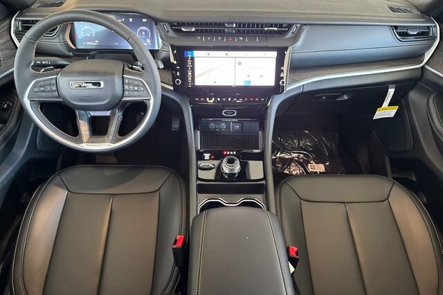 New 2026 Jeep Grand Cherokee L Limited AWD/4WD image 10