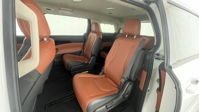 Used 2024 Kia Carnival SX image 45