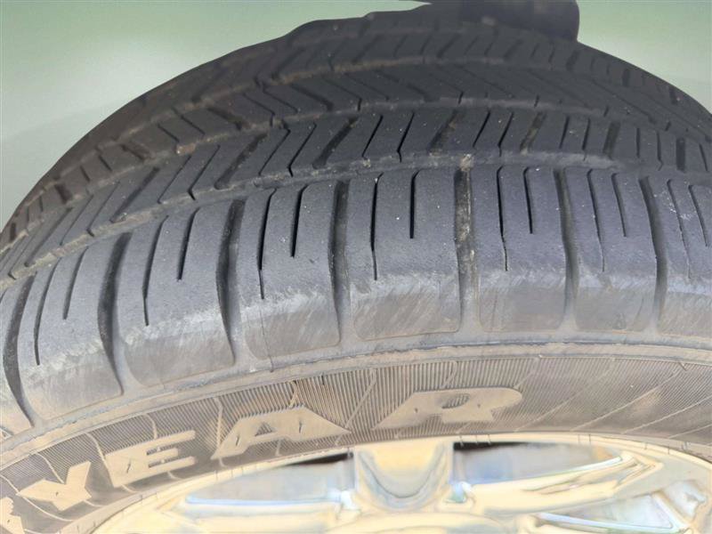 Used 2014 GMC Yukon XL Denali AWD/4WD image 23
