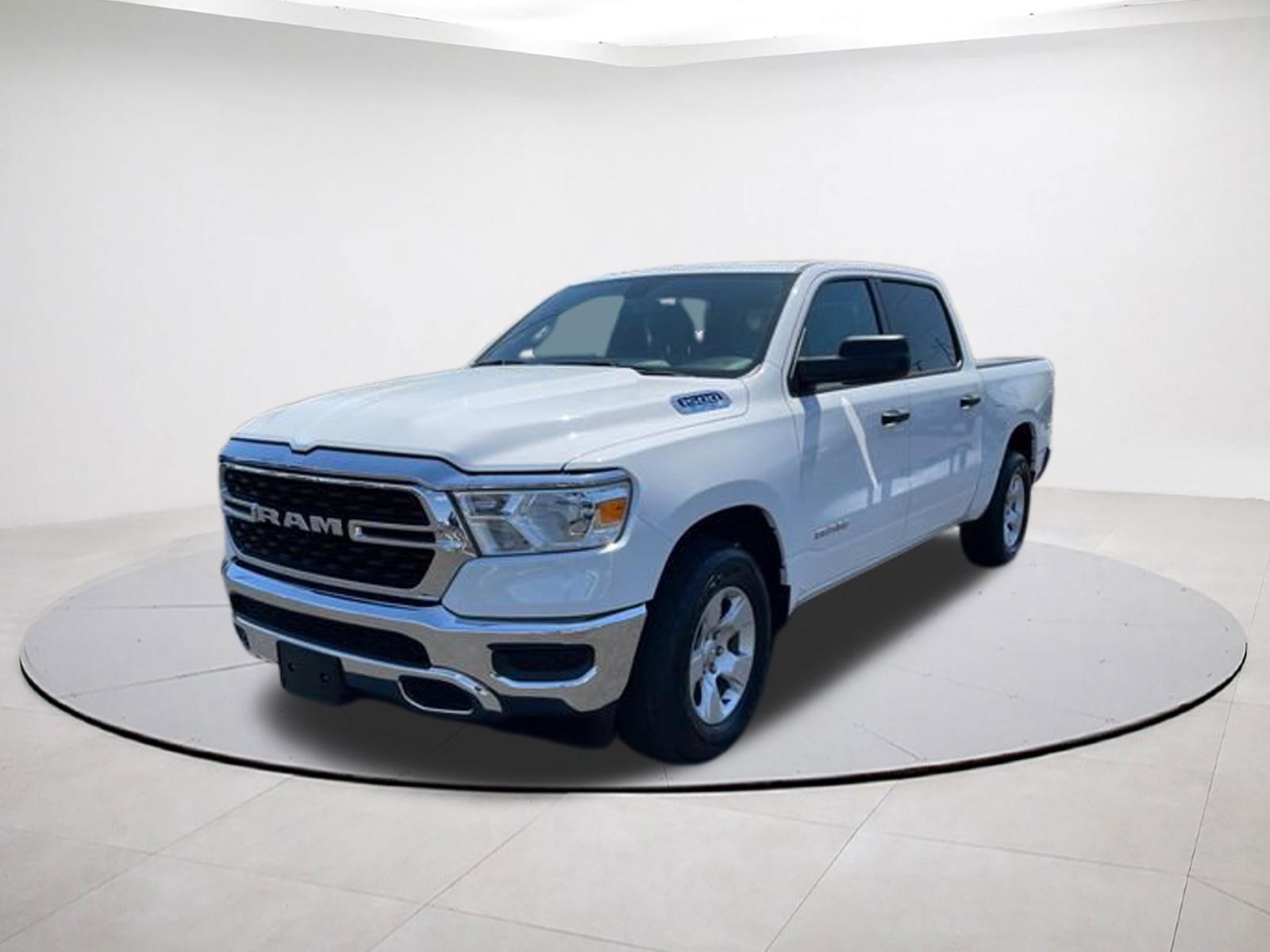 Used 2023 RAM 1500 Big Horn AWD/4WD image 3
