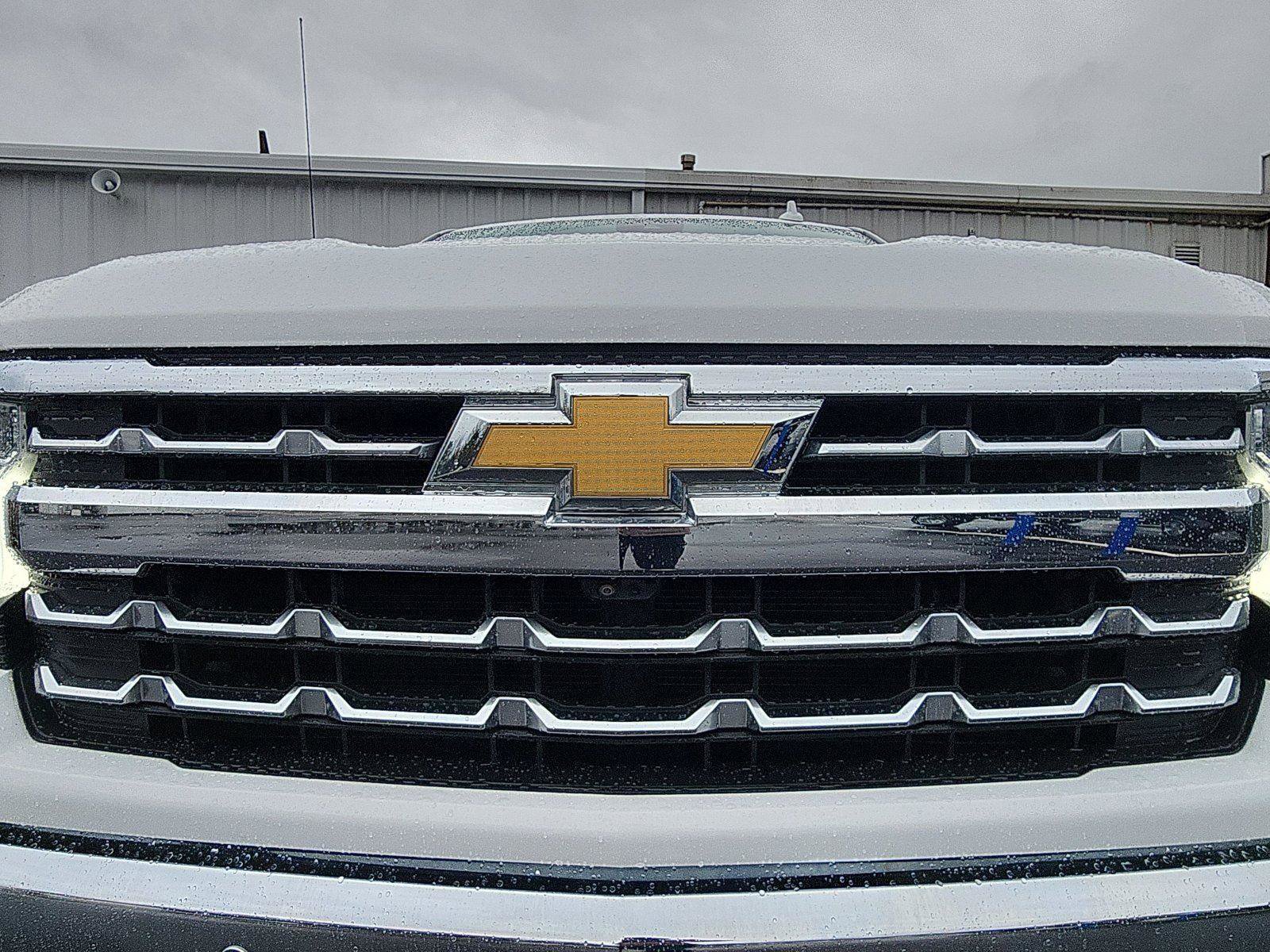 Used 2023 Chevrolet Silverado 1500 LTZ AWD/4WD image 14