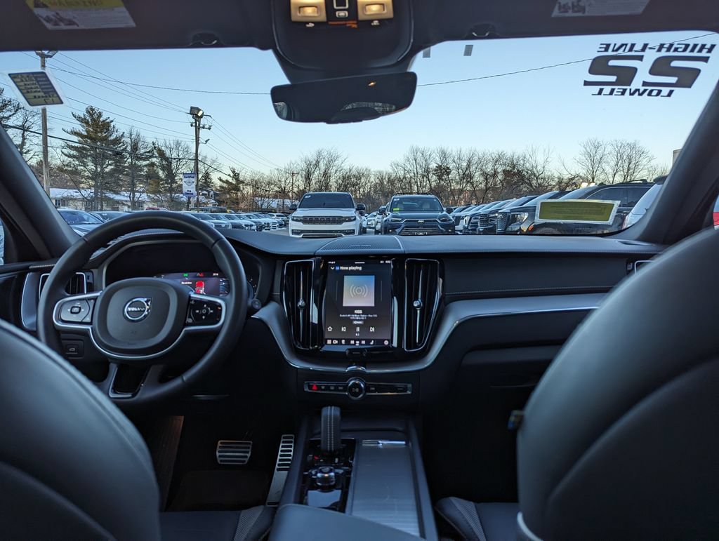Used 2022 Volvo XC60 B5 R-Design w/ Advanced Package AWD/4WD image 37