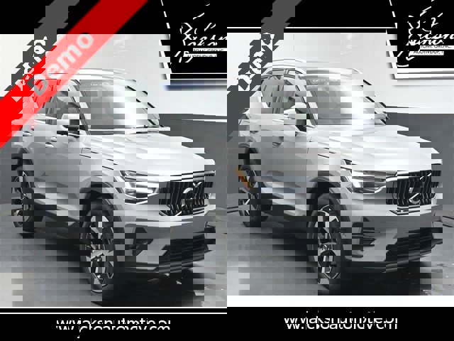 Used 2025 Volvo XC40 B5 Plus w/ Protection Package Premier
