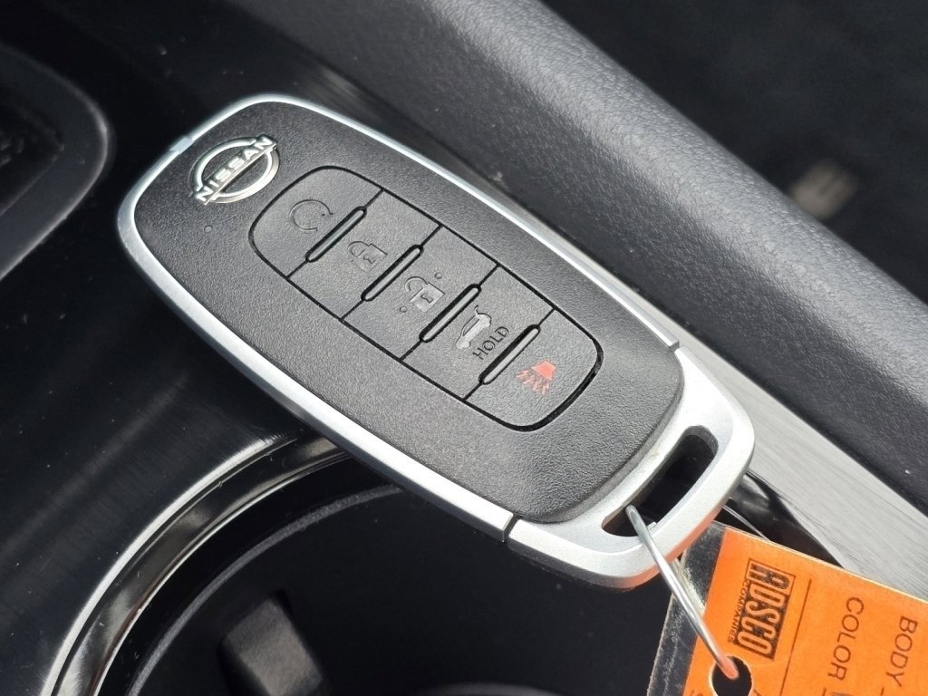 Used 2023 Nissan Rogue SV w/ SV Premium B Package image 34