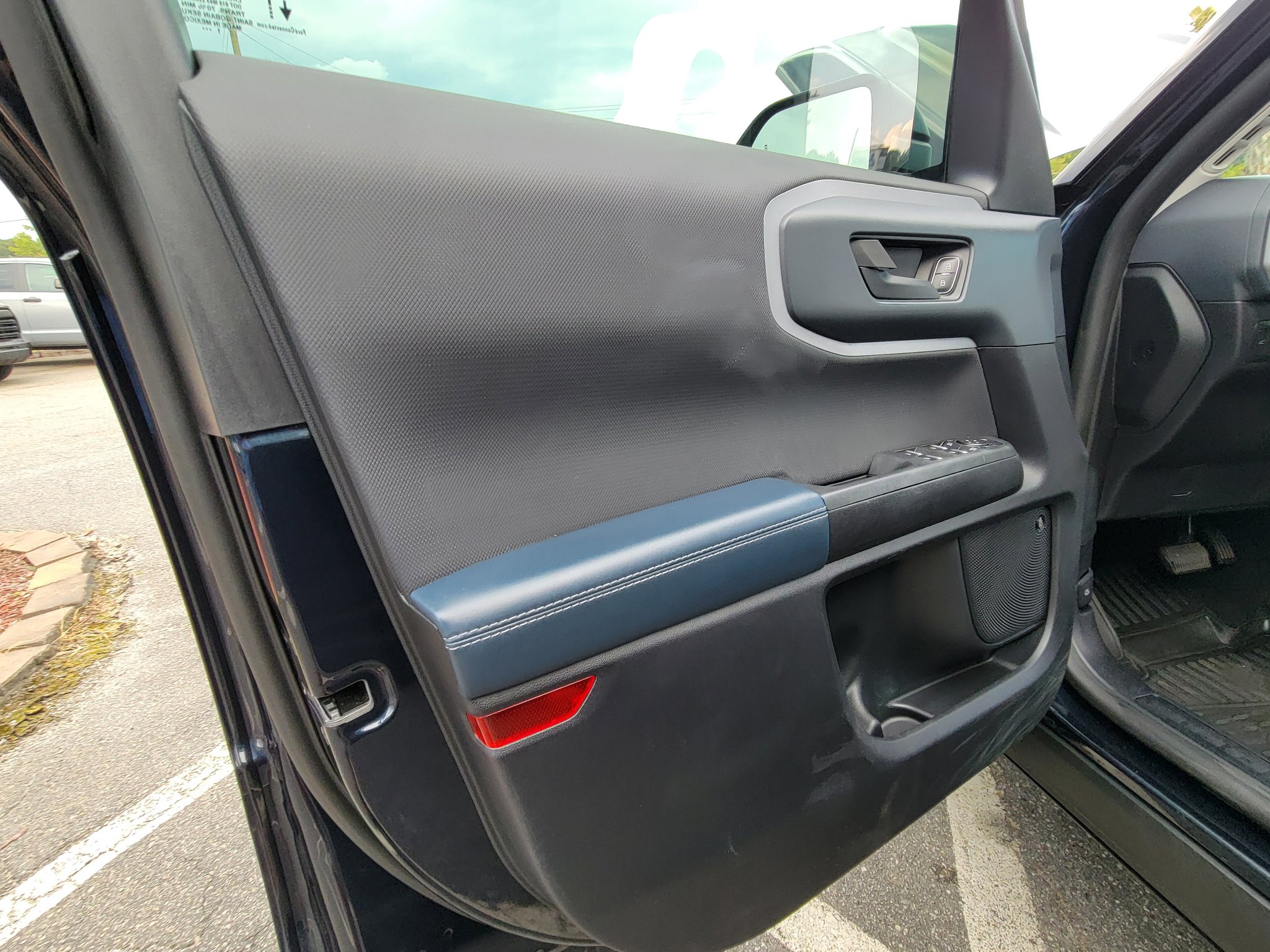 Used 2021 Ford Bronco Sport Outer Banks w/ Outer Banks Package (96D) image 23