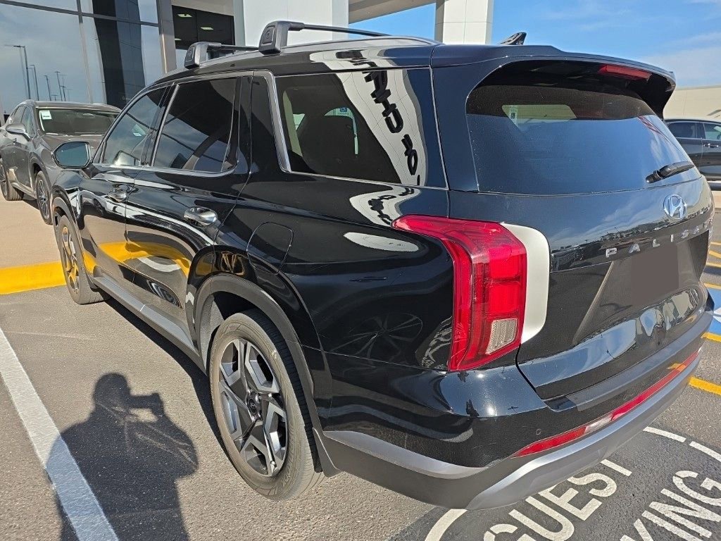 Used 2024 Hyundai Palisade SEL w/ Premium Package FWD image 4
