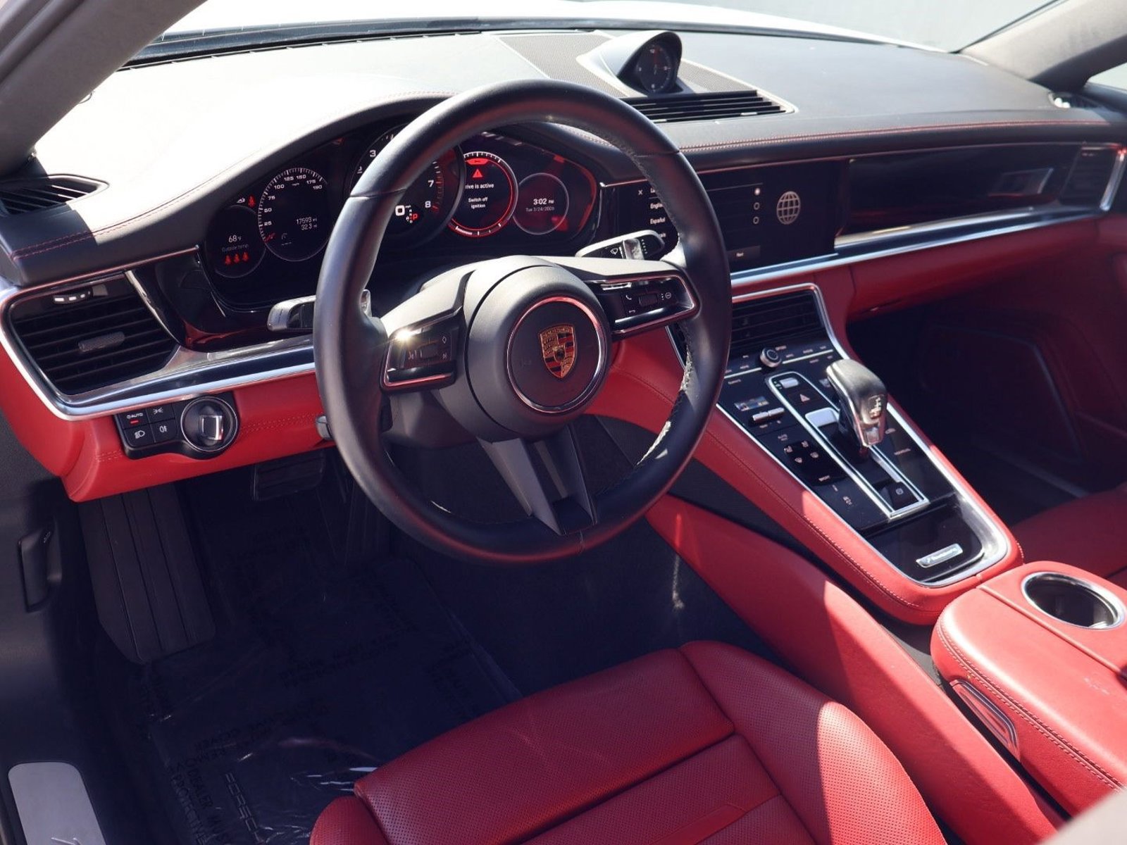 Certified 2022 Porsche Panamera 4 w/ Premium Package image 4