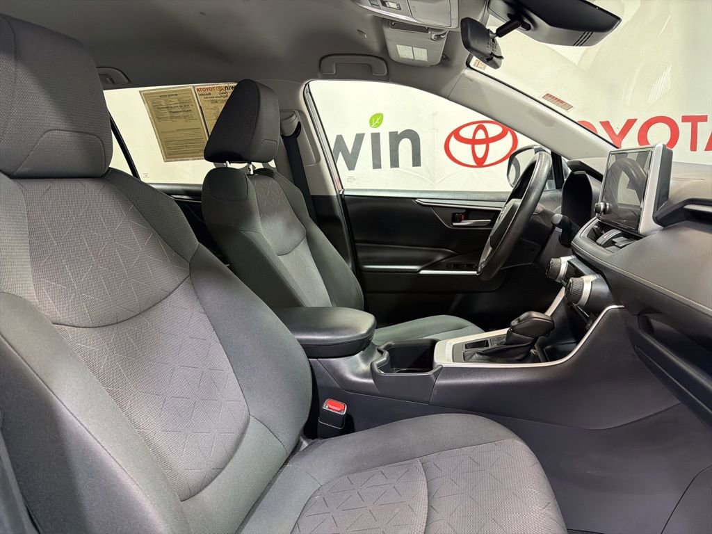 Used 2023 Toyota RAV4 XLE image 12