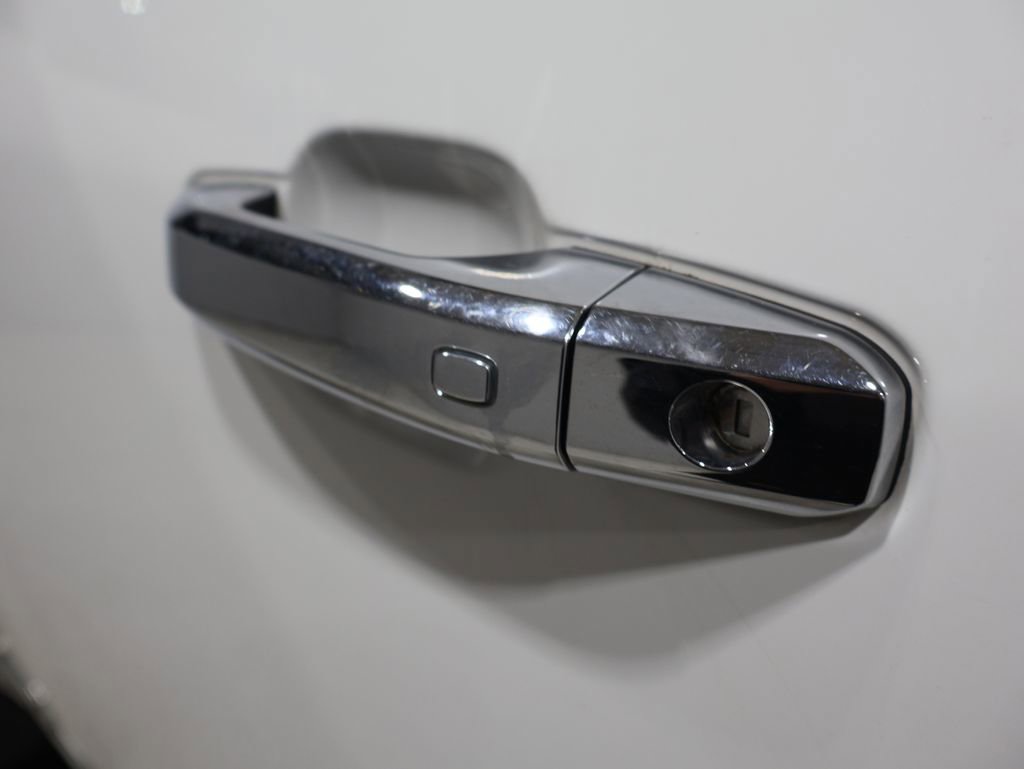 Used 2024 GMC Sierra 2500 Denali Ultimate image 11