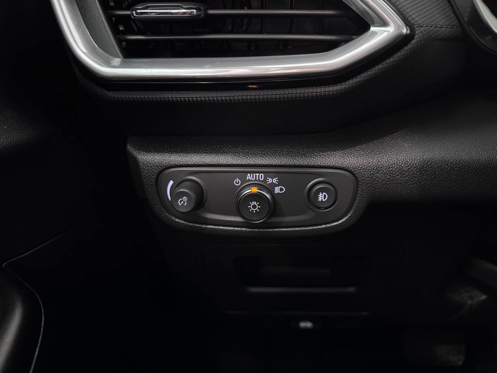 Certified 2023 Chevrolet TrailBlazer LT w/ Convenience Package AWD/4WD image 21