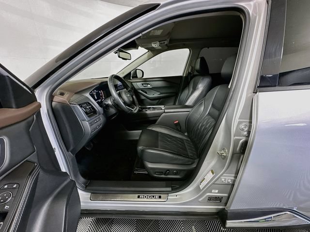 Used 2021 Nissan Rogue Platinum FWD image 12