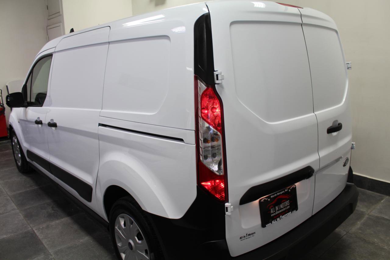 Used 2022 Ford Transit Connect XL image 4