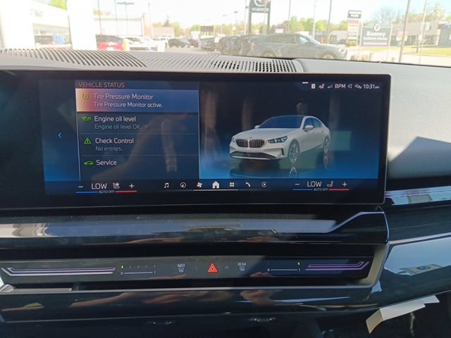 New 2025 BMW 530i xDrive w/ Premium Package AWD/4WD image 30