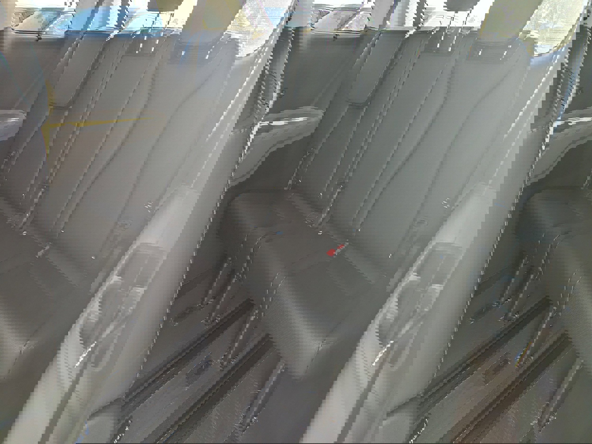 New 2026 Kia Carnival EX image 5