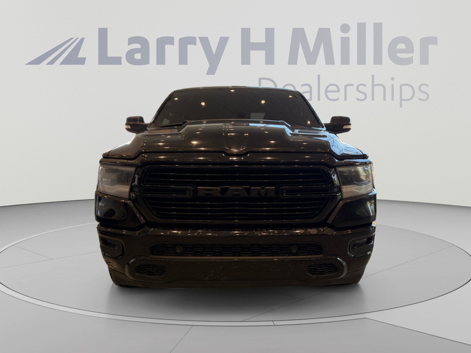 Used 2020 RAM 1500 Laramie AWD/4WD image 8