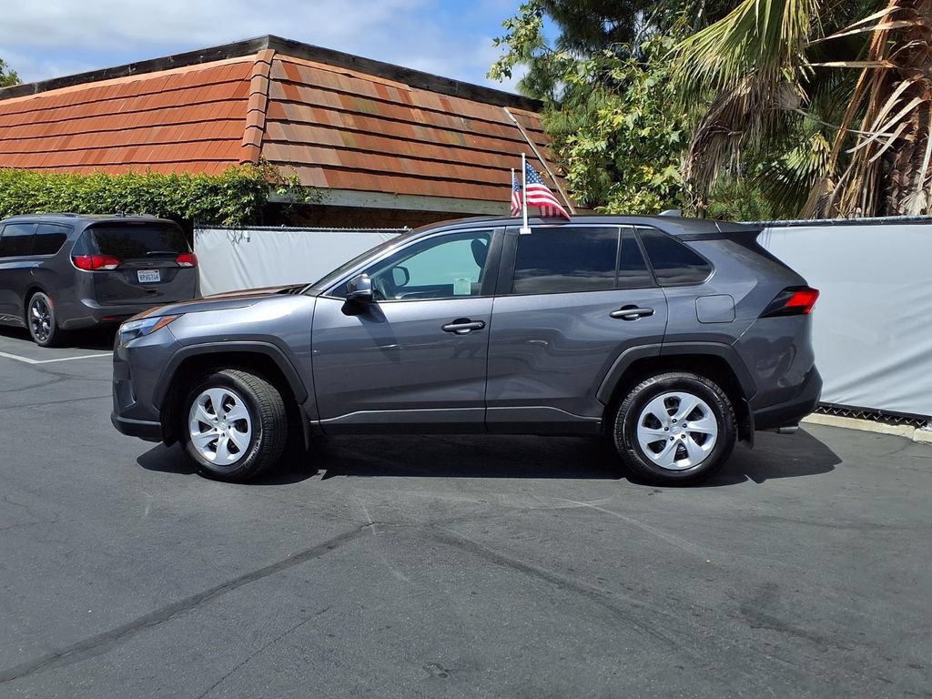 Used 2024 Toyota RAV4 LE FWD image 3