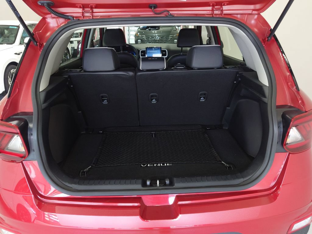 Certified 2023 Hyundai Venue Limited FWD image 22