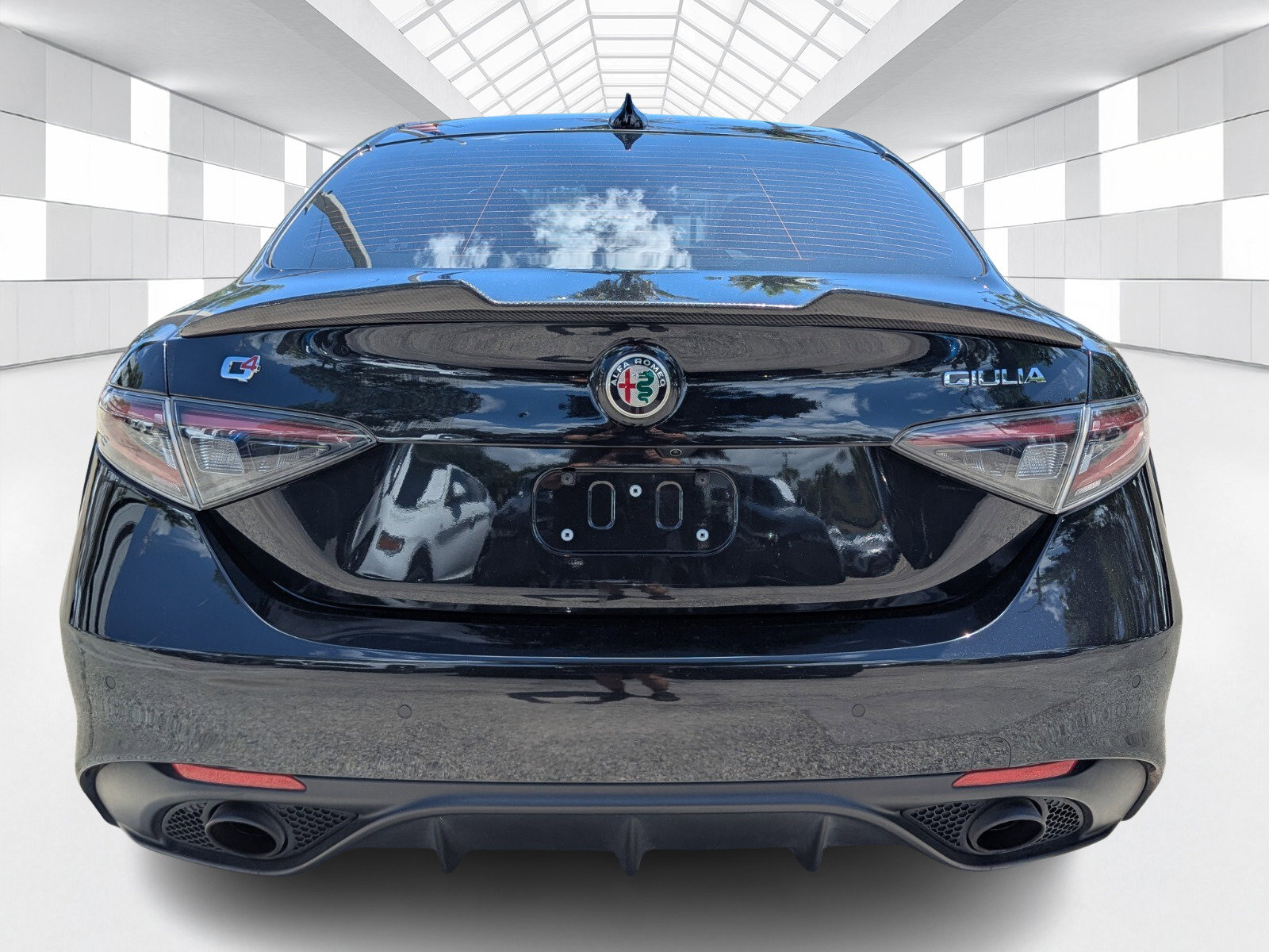 Used 2024 Alfa Romeo Giulia Veloce AWD/4WD image 6
