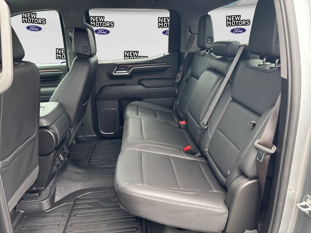Used 2024 GMC Sierra 1500 SLT w/ LPO, GMC Protection Package AWD/4WD image 14