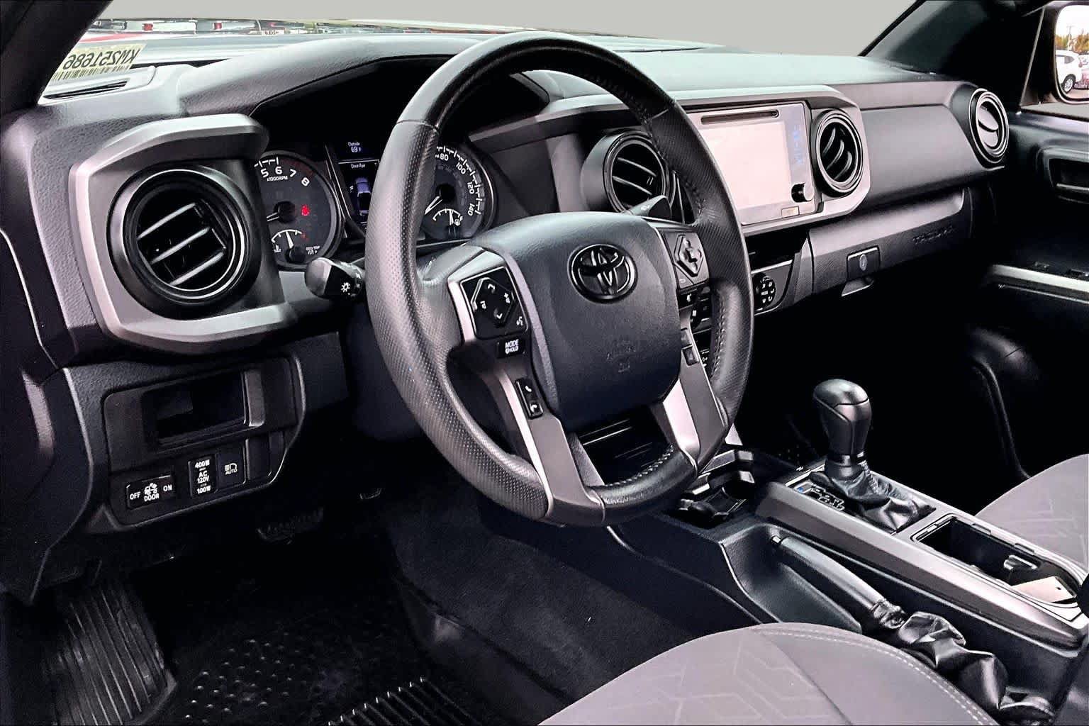 Used 2019 Toyota Tacoma TRD Off-Road AWD/4WD image 17