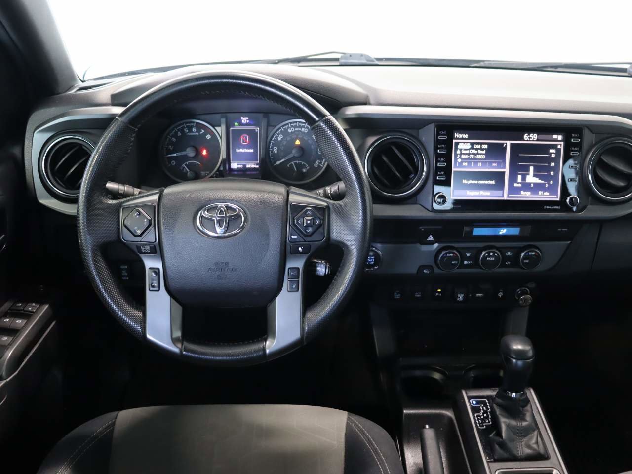 Used 2021 Toyota Tacoma TRD Sport w/ Technology Package RWD image 10