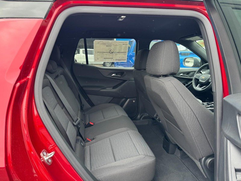 New 2026 Chevrolet Equinox LT w/ Safety and Technology Package FWD image 5
