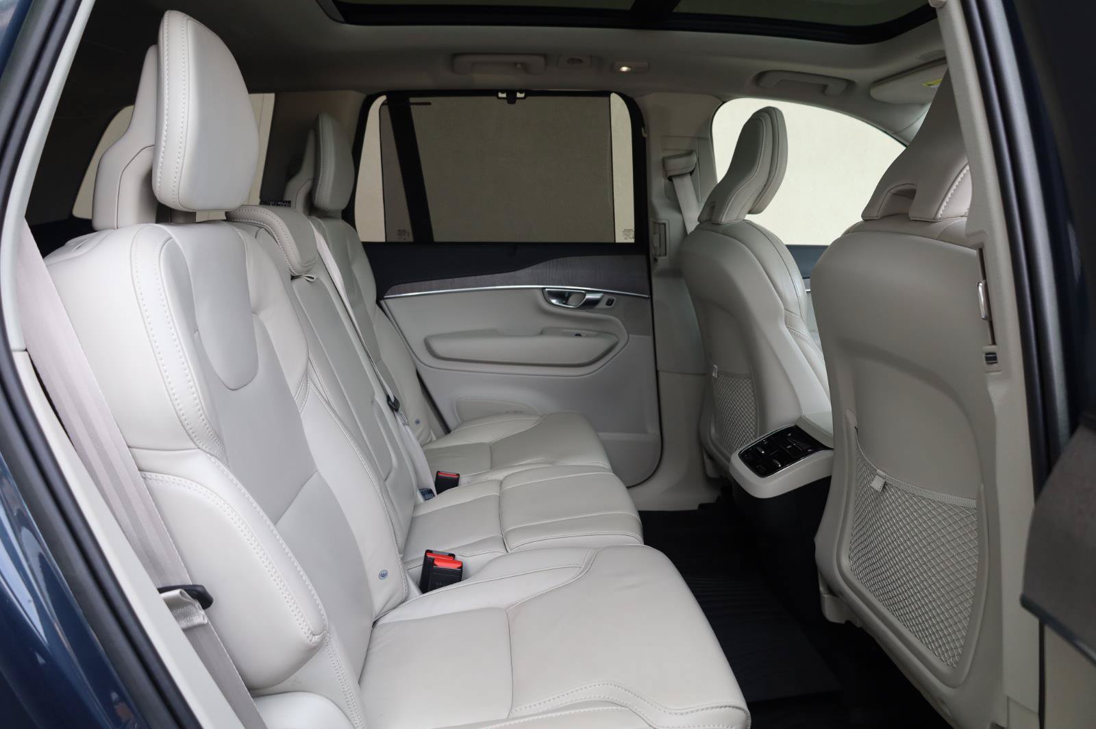 Used 2023 Volvo XC90 B6 Ultimate w/ Protection Package Premier AWD/4WD image 30