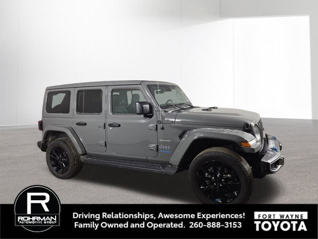 Used 2022 Jeep Wrangler Unlimited Sahara w/ Cold Weather Group image 6