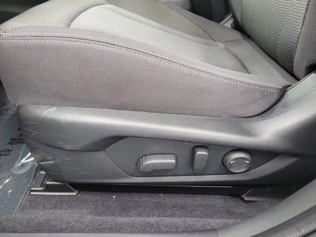 Used 2024 Subaru Crosstrek 2.0i Premium AWD/4WD image 22