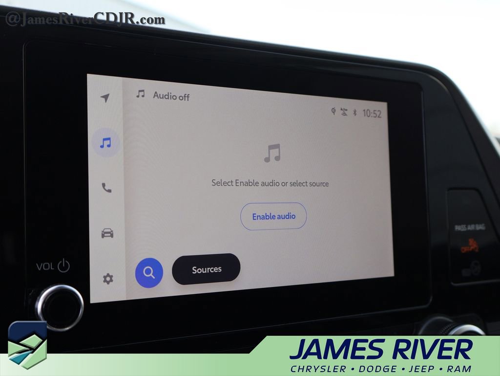 Used 2025 Toyota Highlander XLE image 35