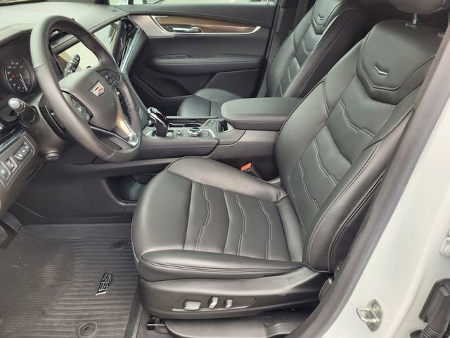 Used 2022 Cadillac XT6 Premium Luxury w/ Platinum Package AWD/4WD image 22