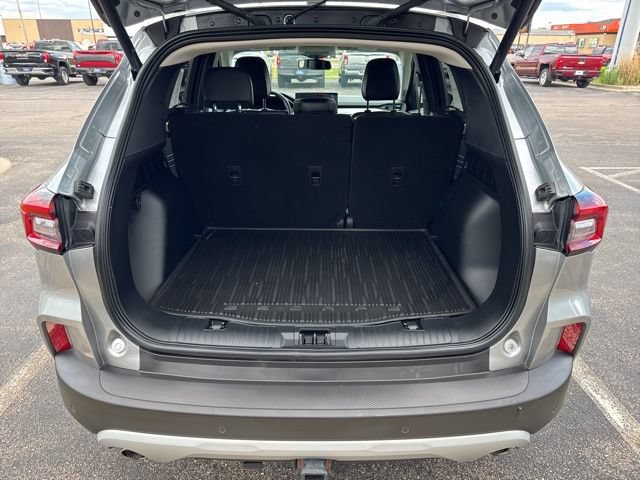 Certified 2023 Ford Escape Platinum w/ Class II Trailer Tow Package AWD/4WD image 7