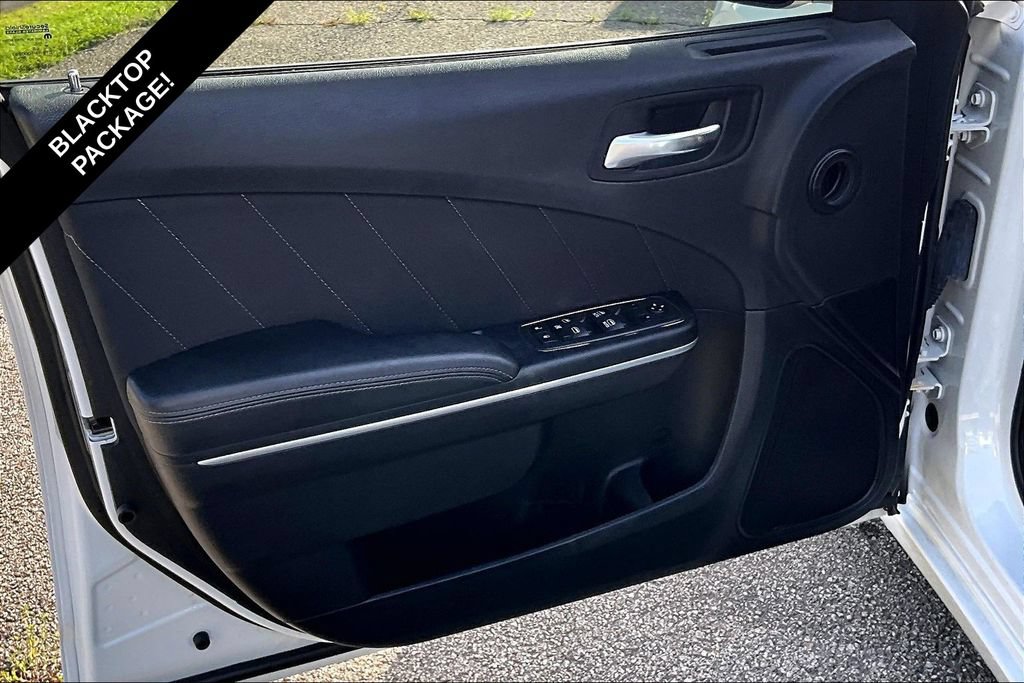 Used 2022 Dodge Charger SXT RWD image 22