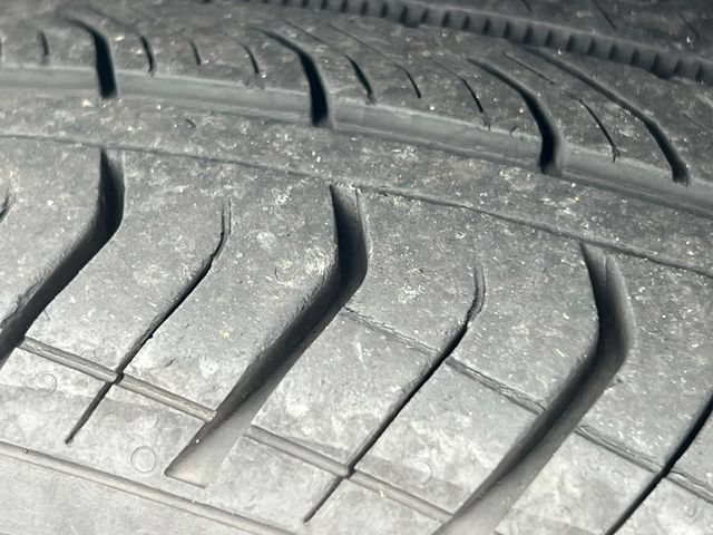Used 2024 Chevrolet Trax RS w/ Sunroof Package FWD image 9