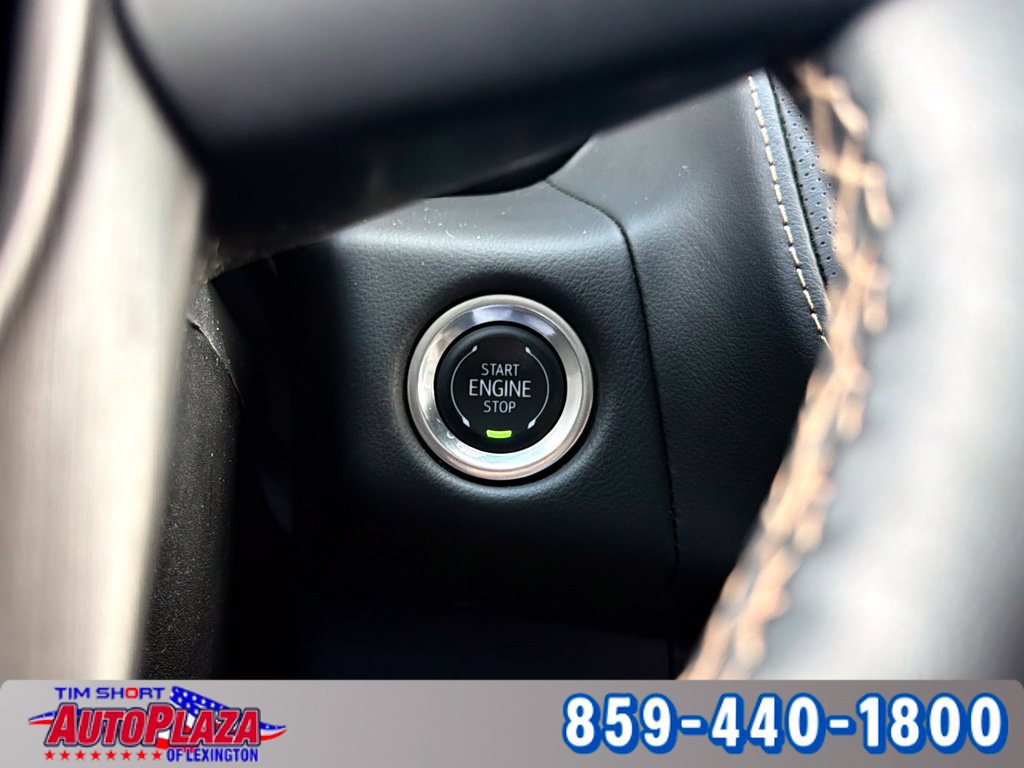 Used 2024 GMC Yukon XL AT4 w/ AT4 Premium Plus Package AWD/4WD image 26